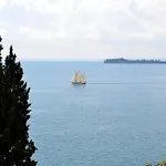 Szálloda Florida & 4*