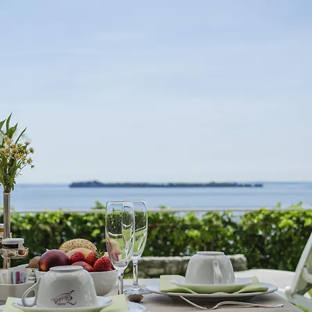 Hotell Florida & 4*